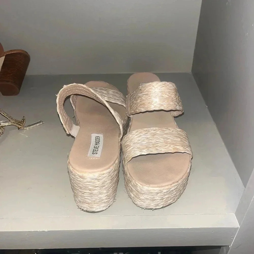 Steven Madden | slip on sandal | size 8 - Picture 5 of 7